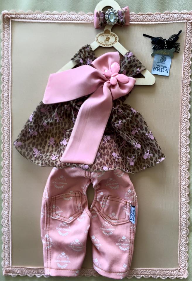 Туника и дънки “My Yorkie Fashion Icon collection by FREA”
